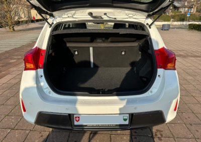 Toyota Auris 1.8 hybrid autre vue