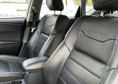 Toyota Auris 1.8 hybrid sièges